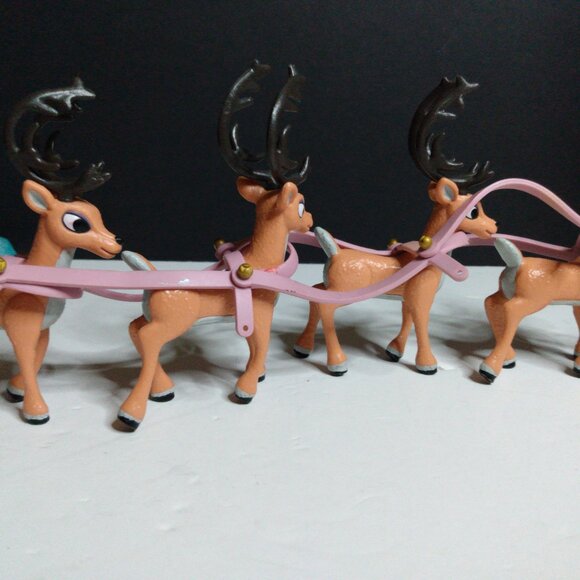 Rudolph The Red Nosed Reindeer Santa's Sleigh & Reindeer Team Figurine Set - Picture 5 of 16